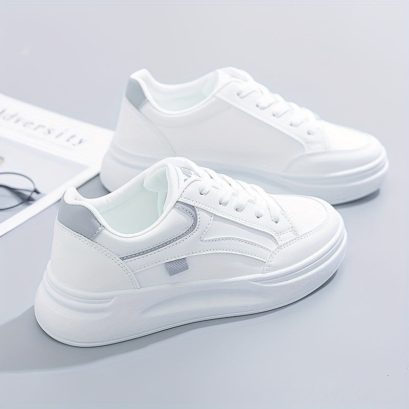 Schicke weisse Sneakers mit leichtem Komfort