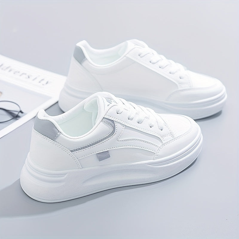 Schicke weisse Sneakers mit leichtem Komfort