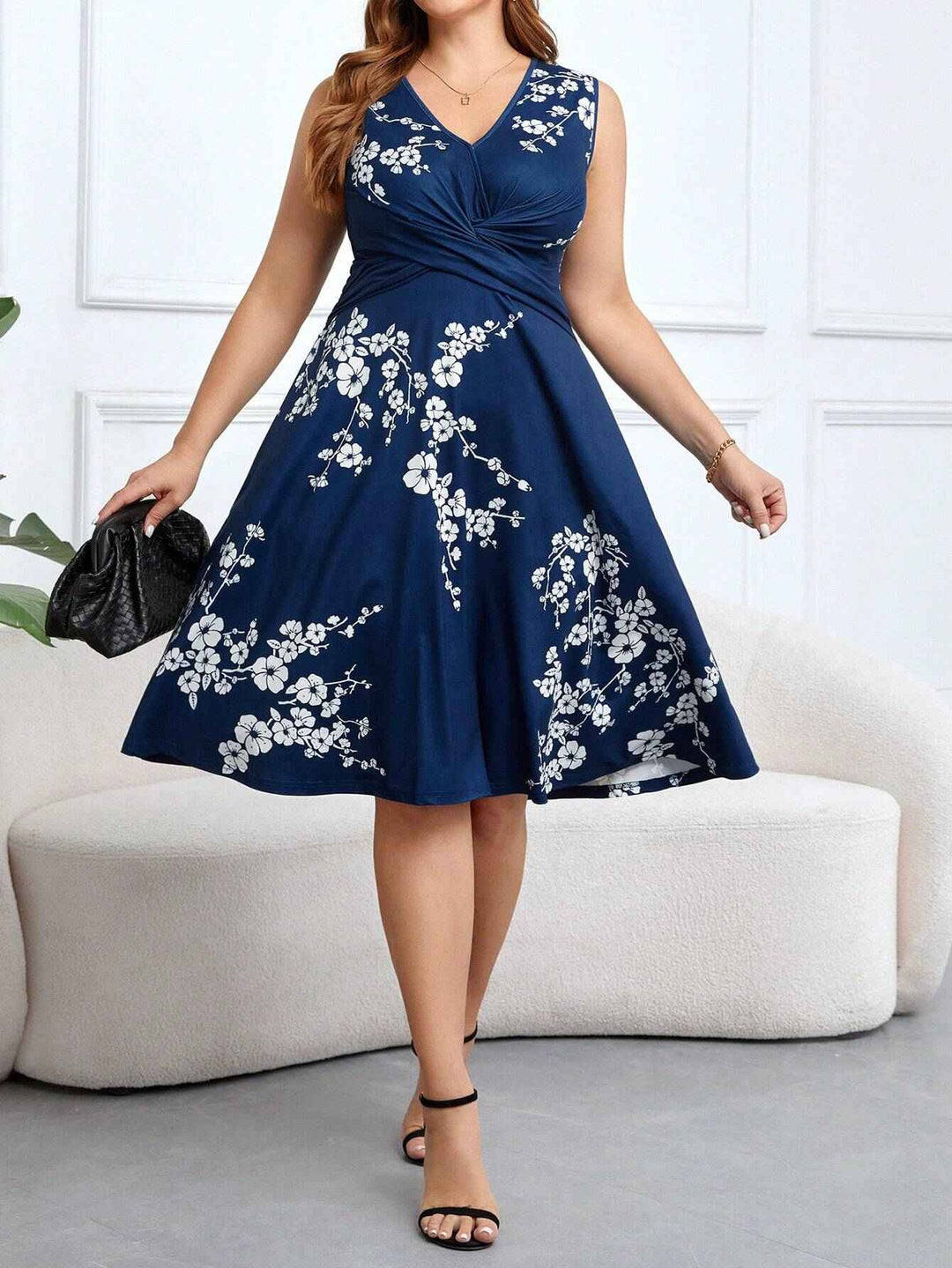 Danica - Blumen Kleid im Wickelstil