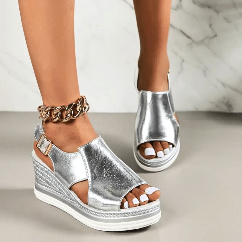 Baylie - Stilvolle Metallic Sandalen