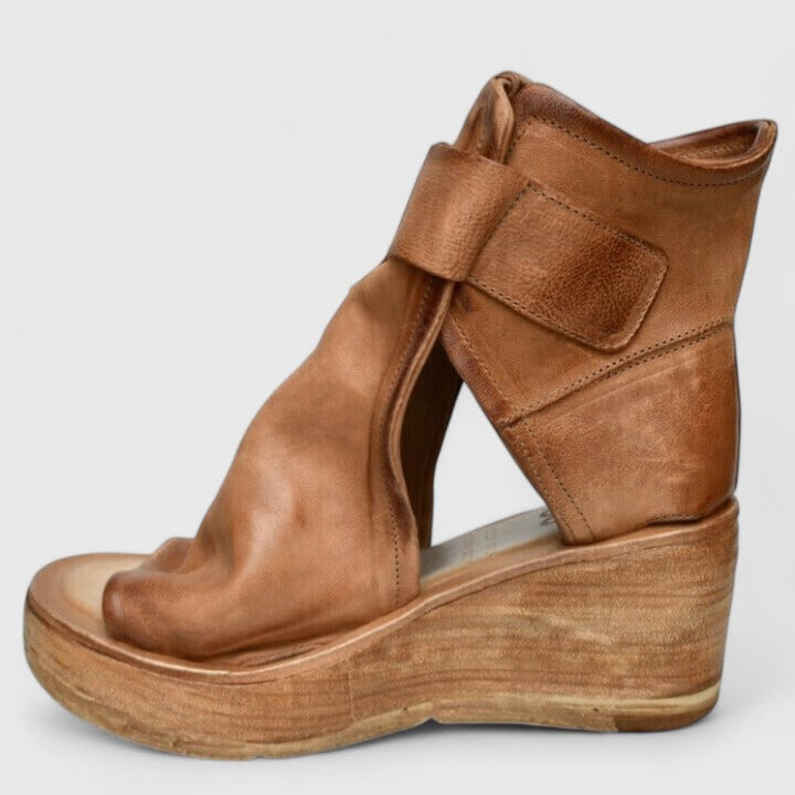 Karline - Klassische Wedge Sandalen
