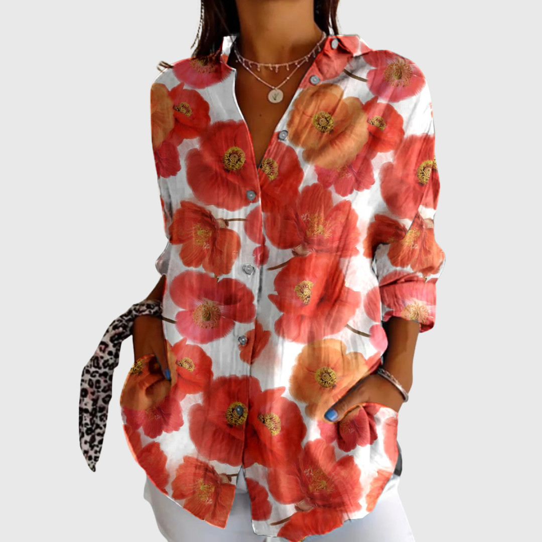 Leichte und bunte bedruckte Bluse