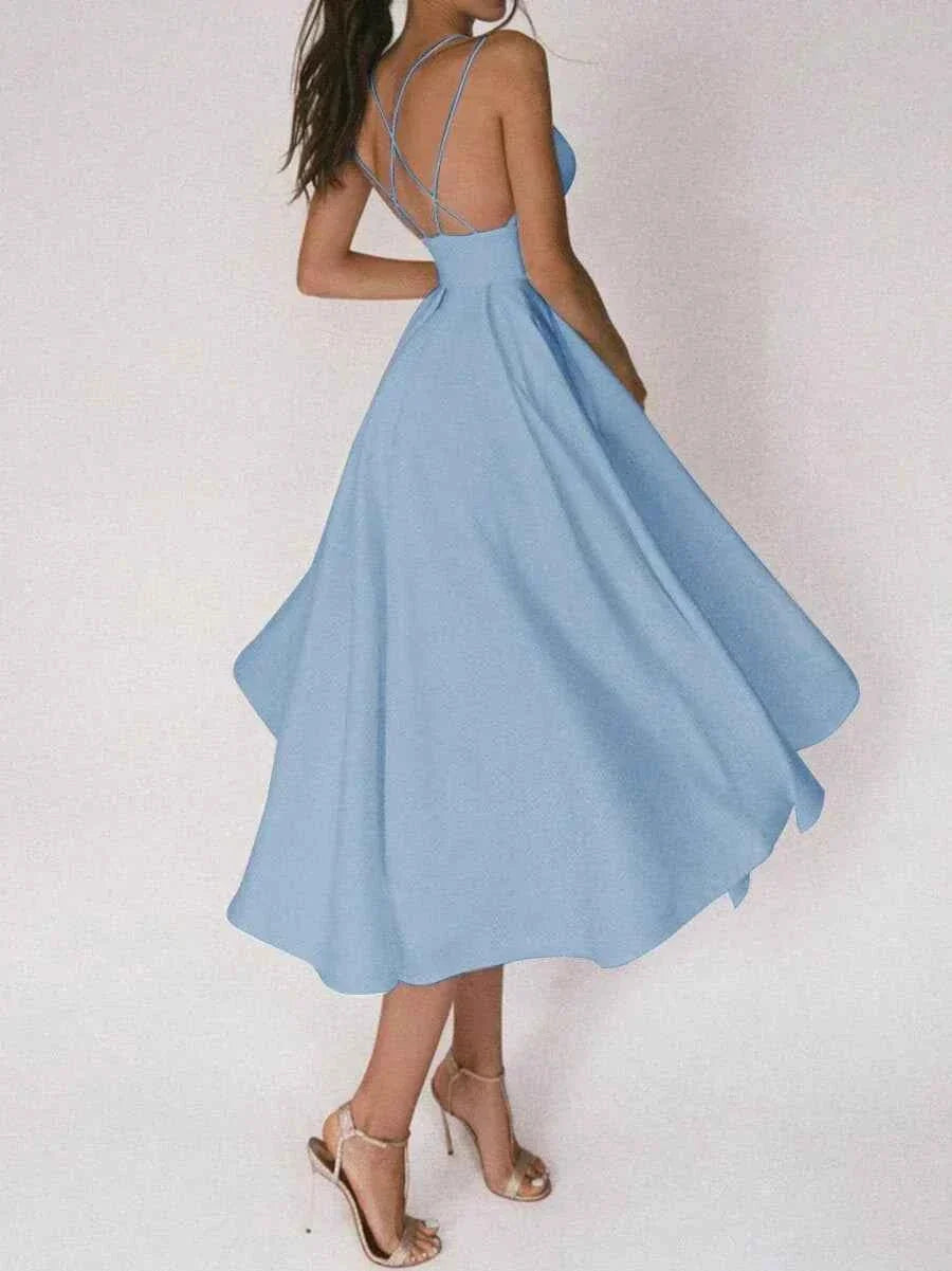 Elara - Elegantes Minimalistisches Kleid