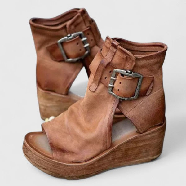 Karline - Klassische Wedge Sandalen
