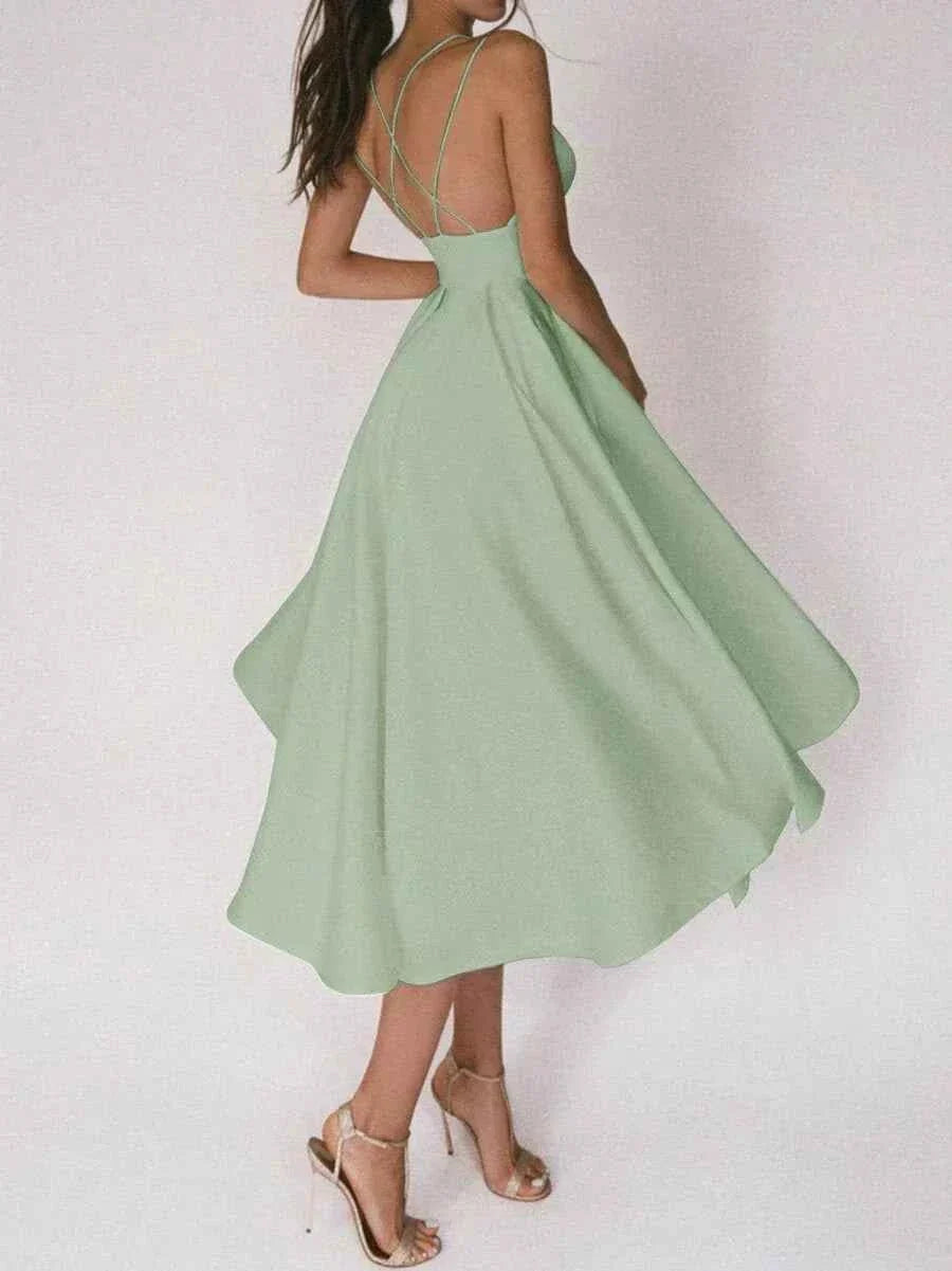 Elara - Elegantes Minimalistisches Kleid