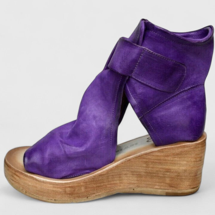 Karline - Klassische Wedge Sandalen