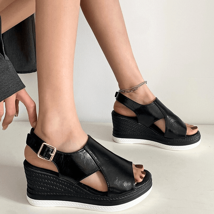 Baylie - Stilvolle Metallische Sandalen