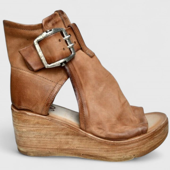 Karline - Klassische Wedge Sandalen