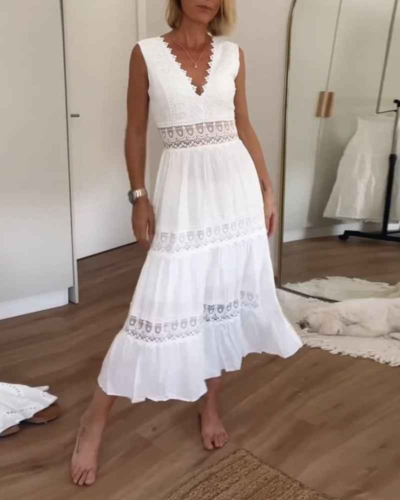 Circe - Spitze Spaghettiträgerkleid mit V-Ausschnitt