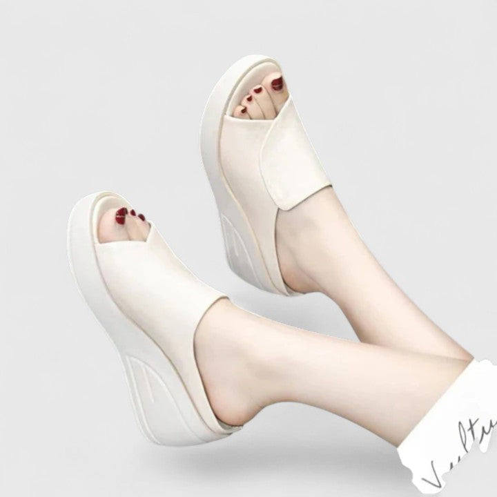 Kora - Orthopädische Wedge Sandalen