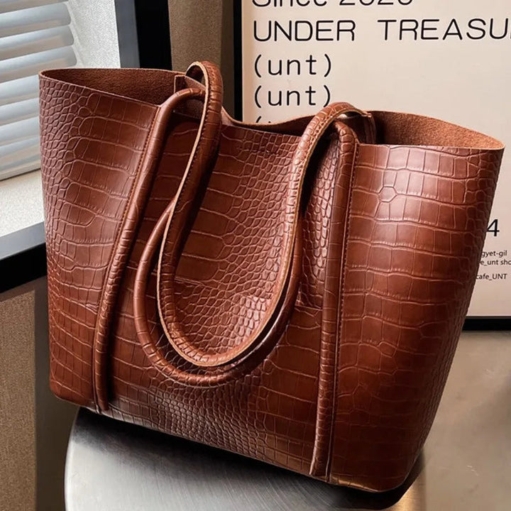 Christina™ | Verfeinerte Schultertasche