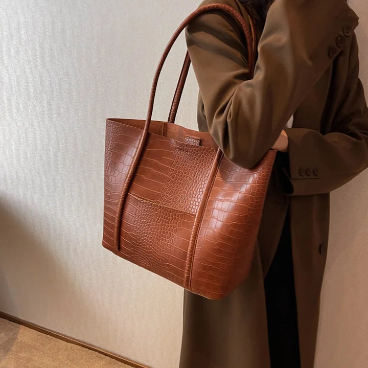 Christina™ | Verfeinerte Schultertasche