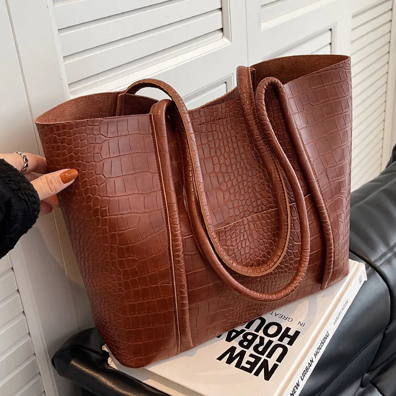 Christina™ | Verfeinerte Schultertasche