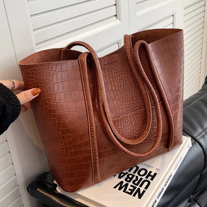 Christina™ | Verfeinerte Schultertasche