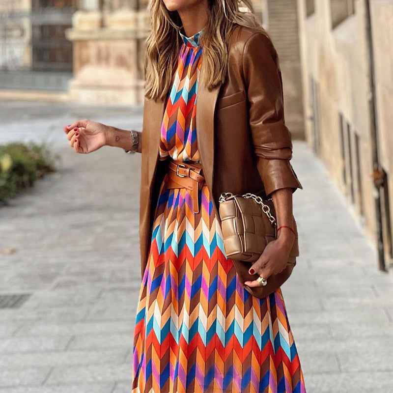 Cassandra - Vibrierende Geometrische Kleid