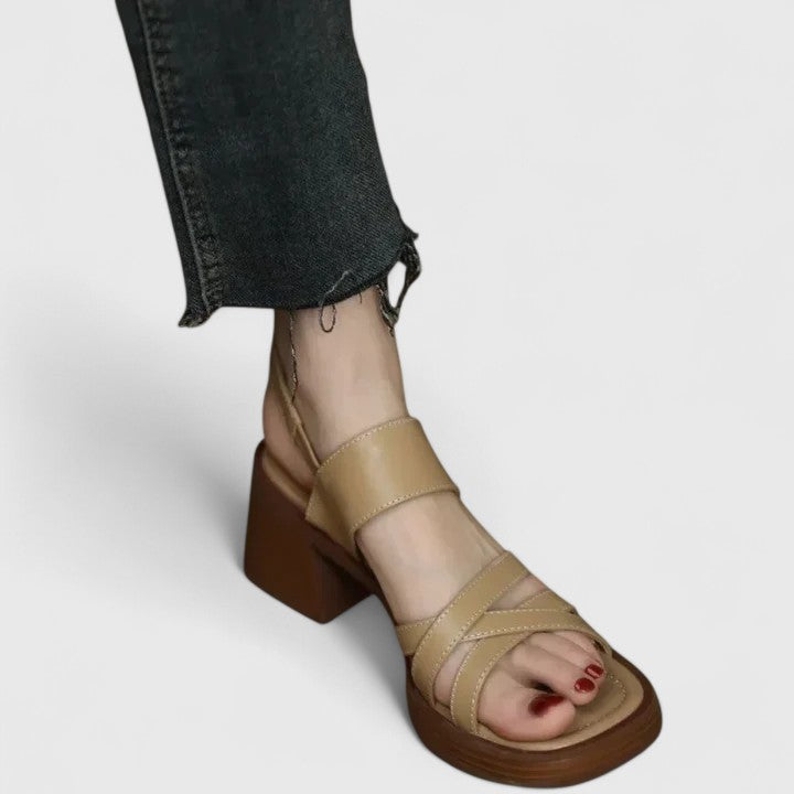 Celeste - Elegante Kreuzband-Sandalen