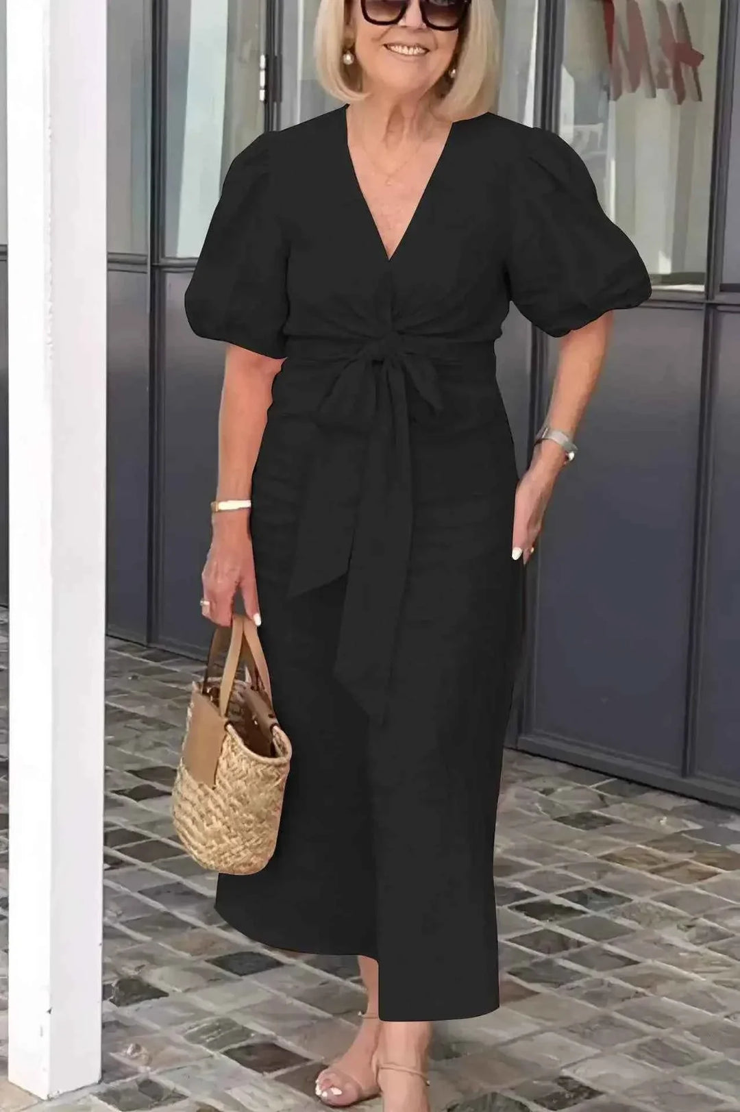 LYNORA | ELEGANTE MIDI-KLEID MIT V-AUSSCHNITT