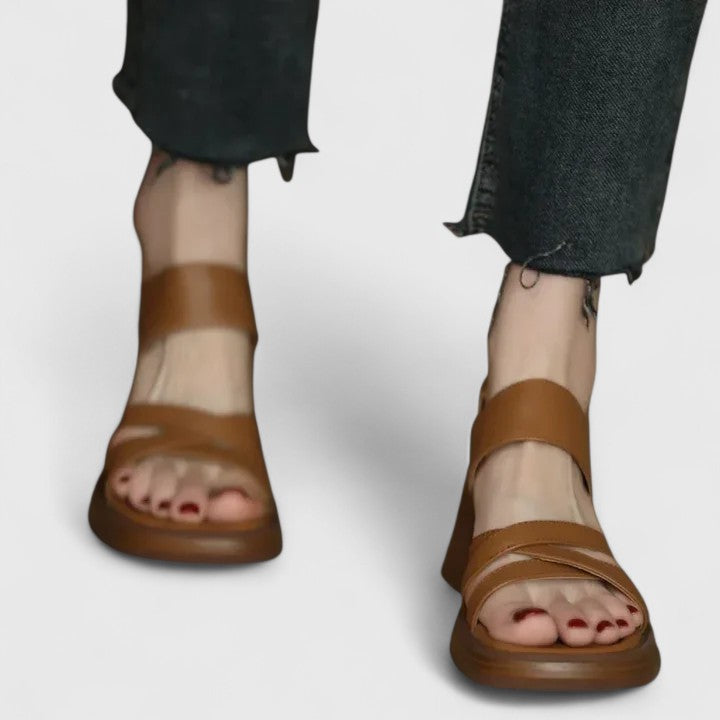 Celeste - Elegante Kreuzband-Sandalen