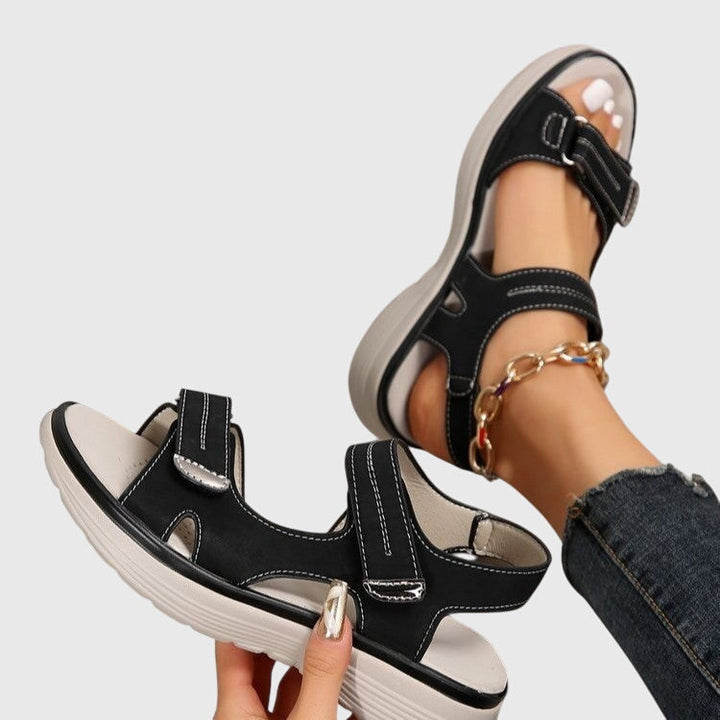 Calline - Sandalen mit Verstellbarem Riemen