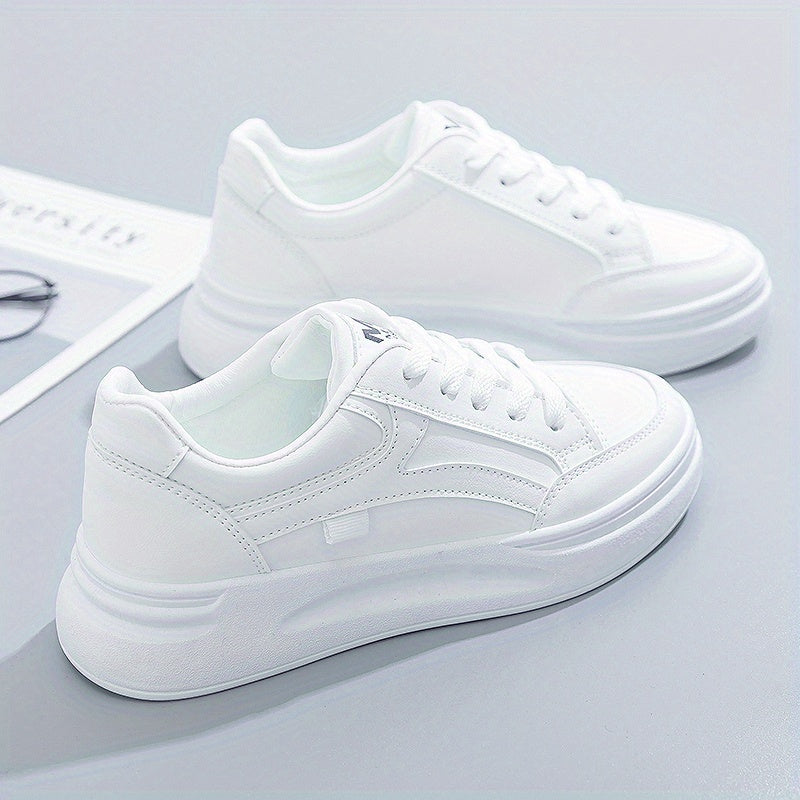 Schicke weisse Sneakers mit leichtem Komfort