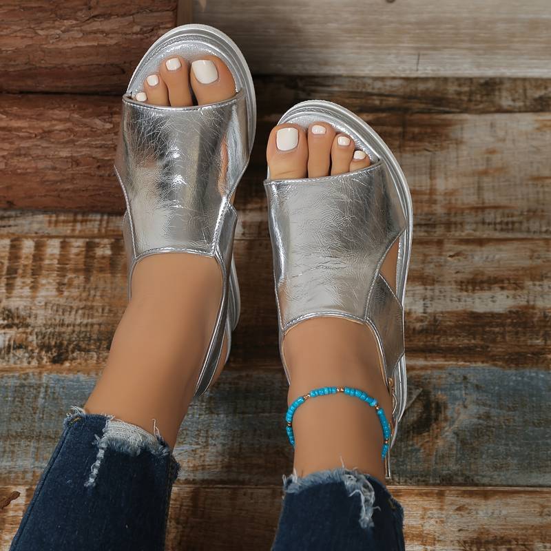 Baylie - Stilvolle Metallische Sandalen