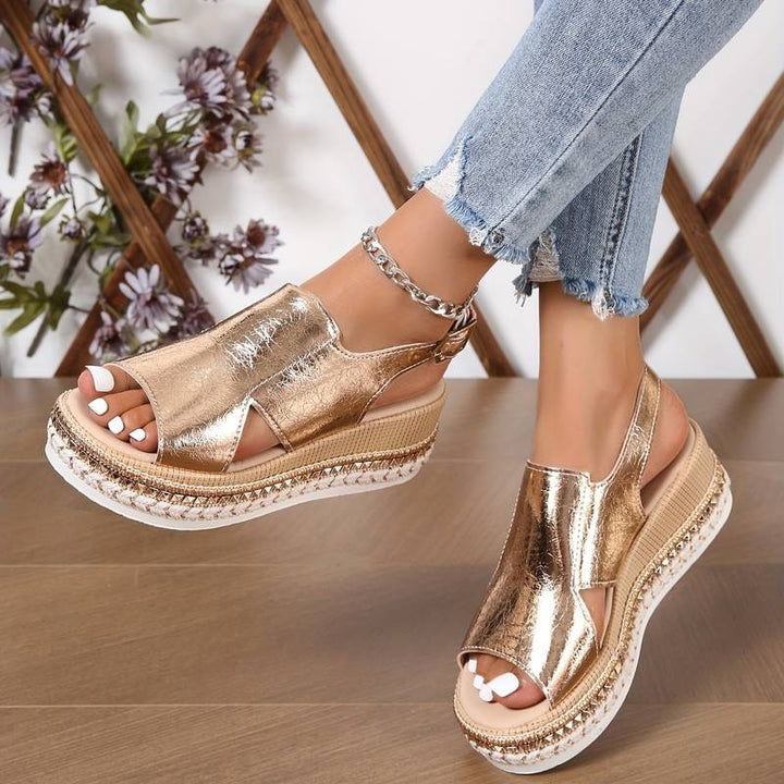 Baylie - Stilvolle Metallische Sandalen