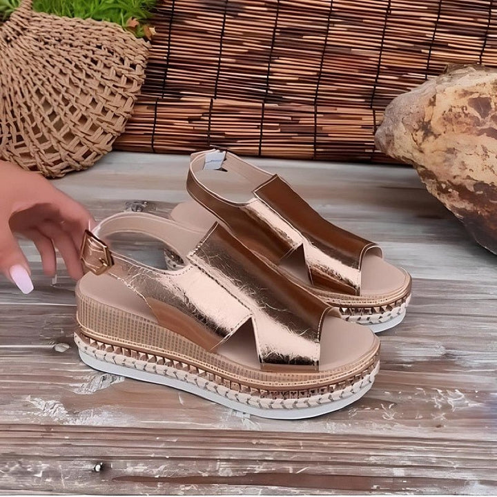 Baylie - Stilvolle Metallische Sandalen